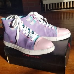 White Pastel Chelsea's